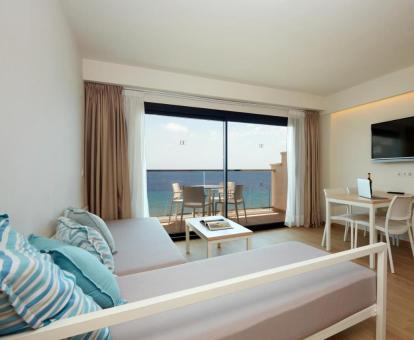 Foto de las instalaciones de este apartamento con vistas al mar.