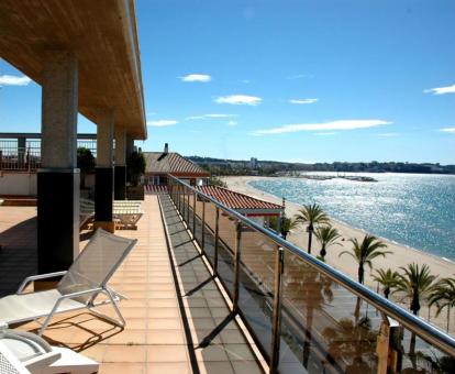 Foto de las instalaciones de este apartamento con vistas al mar.