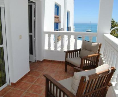 Foto de las instalaciones de este hotel con vistas al mar.