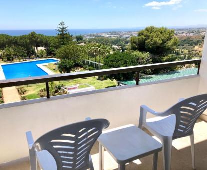 Foto de las instalaciones de este hotel con vistas al mar.