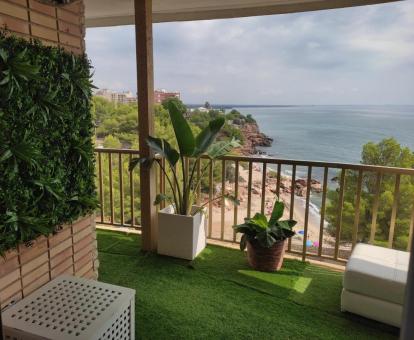 Foto de las instalaciones de este apartamento con vistas al mar.