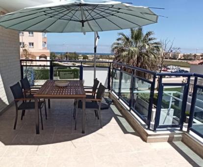 Foto de las instalaciones de este alojamiento con vistas al mar.