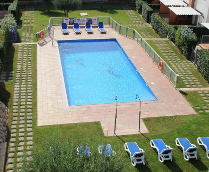 Piscina al aire libre en Hotur Via Augusta en Creixell