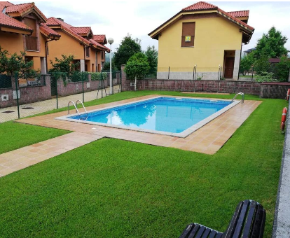 Piscina al aire libre del chalet House with 2 bedrooms in suances 