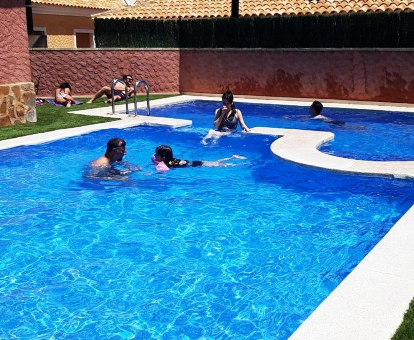 Piscina Familiar de la Casa Rural Puente Del Segura en Elche de la Sierra