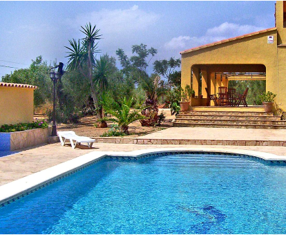 Piscina privada exterior del Holidady Home Casa Ulldellops en L'Ampolla