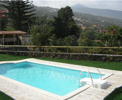 Piscina exterior con hermosa vista hacia los valles de La Orotava, Villa Caya