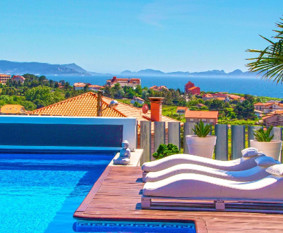 Piscina al aire libre con fantástica vista al mar Villa in Sanxenxo Montalvo