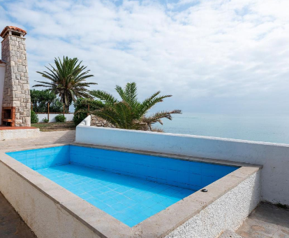 Piscina al aire libre con fabulosa vista al mar casa Cupedo Vinarós