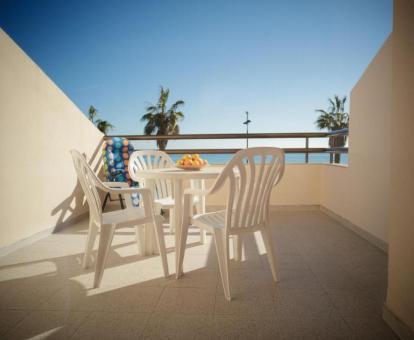 Foto de las instalaciones de este apartamento con vistas al mar.