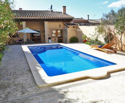 Foto de esta bonita casa rural independiente con piscina privada.