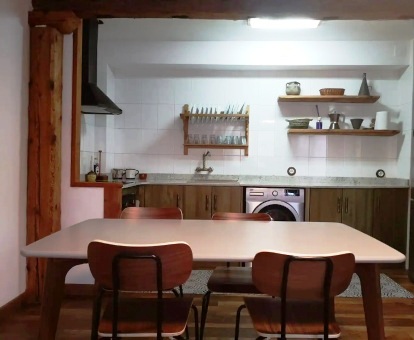 Foto de la zona de cocina de este acogedor apartamento rural.