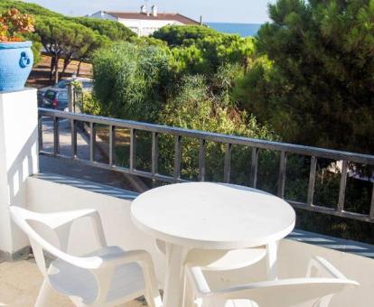 Foto de la terraza del apartamento con vistas al mar.