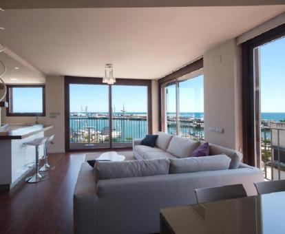 Foto de las instalaciones de este apartamento con vistas al mar.