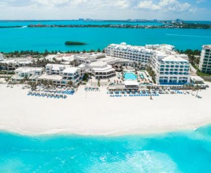 Foto de este fabuloso hotel todo incluido junto a la playa.