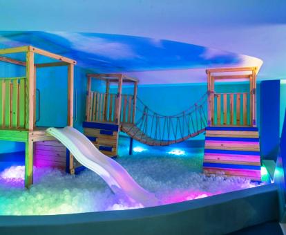 Foto de este hotel con servicio de guardería para niños.