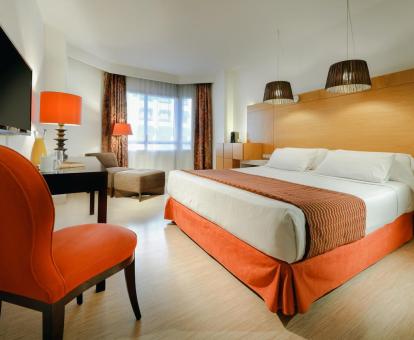 Foto de una de las modernas habitaciones del hotel.