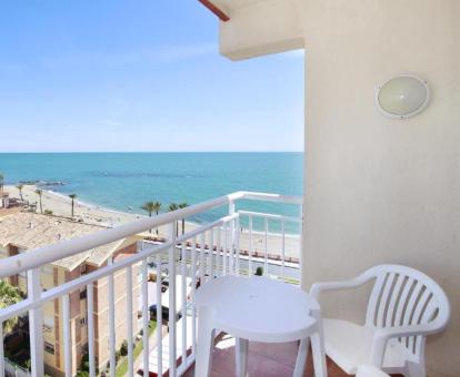 Foto de las instalaciones de este hotel con vistas al mar.