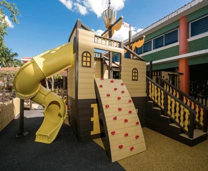 Foto de este hotel con servicio de guardería para niños.