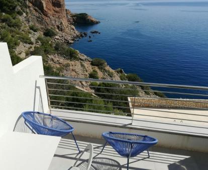 Foto de las instalaciones de este hotel con vistas al mar.