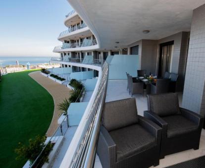 Foto de las instalaciones de este apartamento con vistas al mar.