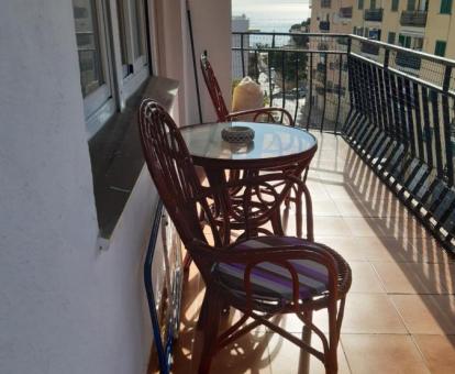 Foto de las instalaciones de este hotel con vistas al mar.
