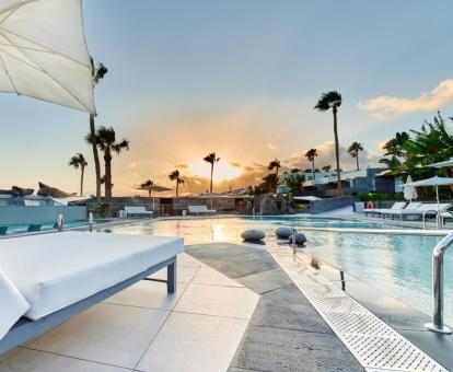 Foto de la piscina al aire libre disponible todo el año de este precioso hotel boutique.
