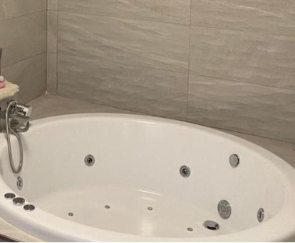 Foto del jacuzzi en el Apartamento