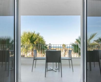 Foto de las instalaciones de este alojamiento con vistas al mar.