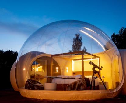 Foto de la Habitación Bubble del alojamiento con techo transparente.