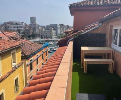 Foto de la terraza con vistas al mar del apartamento.