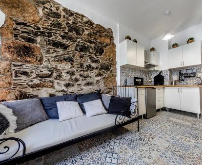 Interior de uno de los coquetos apartamentos de este complejo.