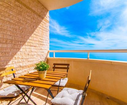 Foto de las instalaciones de este apartamento con vistas al mar.