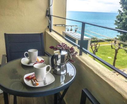 Foto de las instalaciones de este apartamento con vistas al mar.