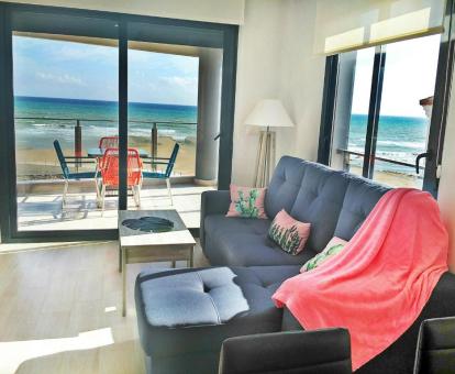 Foto de las instalaciones de este apartamento con vistas al mar.