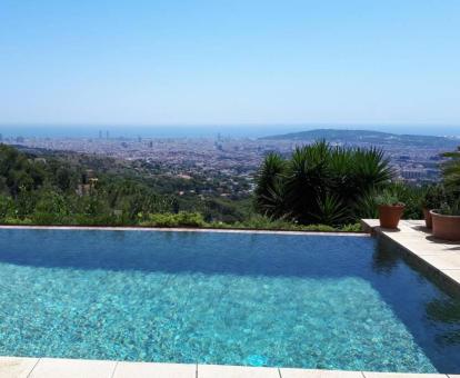 Foto de las instalaciones de este apartamento con vistas al mar.