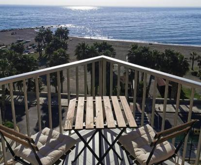 Foto de las instalaciones de este apartamento con vistas al mar.