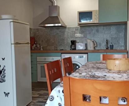 Foto del interior de este acogedor apartamento con vistas al mar.