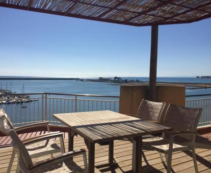 Foto de las instalaciones de este apartamento con vistas al mar.