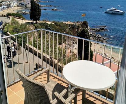 Foto de las instalaciones de este hotel con vistas al mar.