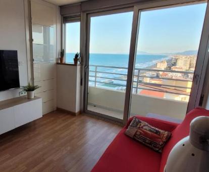 Foto de las instalaciones de este apartamento con vistas al mar.