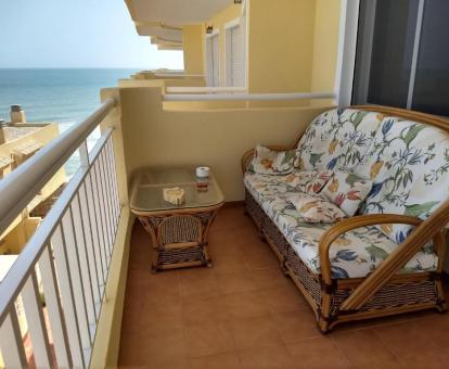 Foto de las instalaciones de este apartamento con vistas al mar.