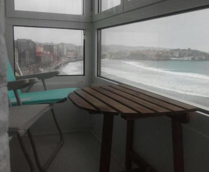 Foto de las vistas al mar desde el interior del apartamento.