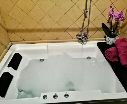 bañera de hidromasaje privada Hotel Rural Molino del Puente Ronda