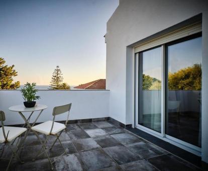 Foto de la terraza privada con vistas al mar de uno de los estudios.