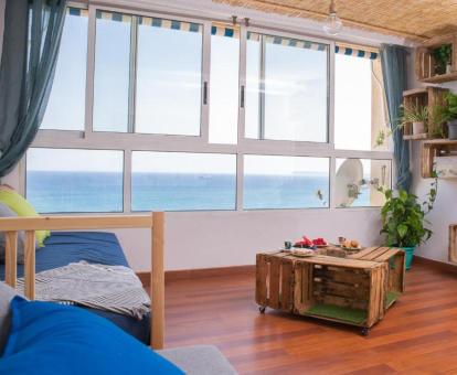 Foto de las instalaciones de este apartamento con vistas al mar.