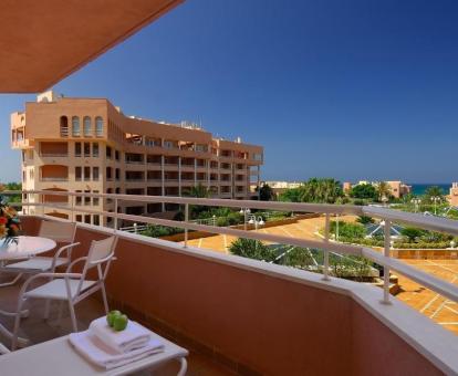 Foto de las instalaciones de este alojamiento con vistas al mar.