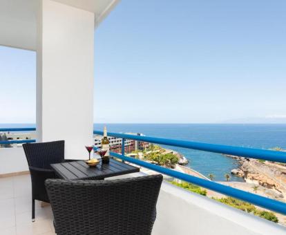 Foto de las vistas al mar desde la terraza de este precioso apartamento.