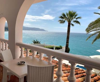 Foto de las fabulosas vistas al mar desde el balcón privado de una de las habitaciones.