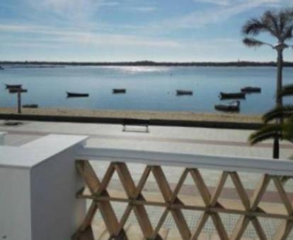 Foto de las vistas al mar de unos de estos apartamentos en primera línea de playa.